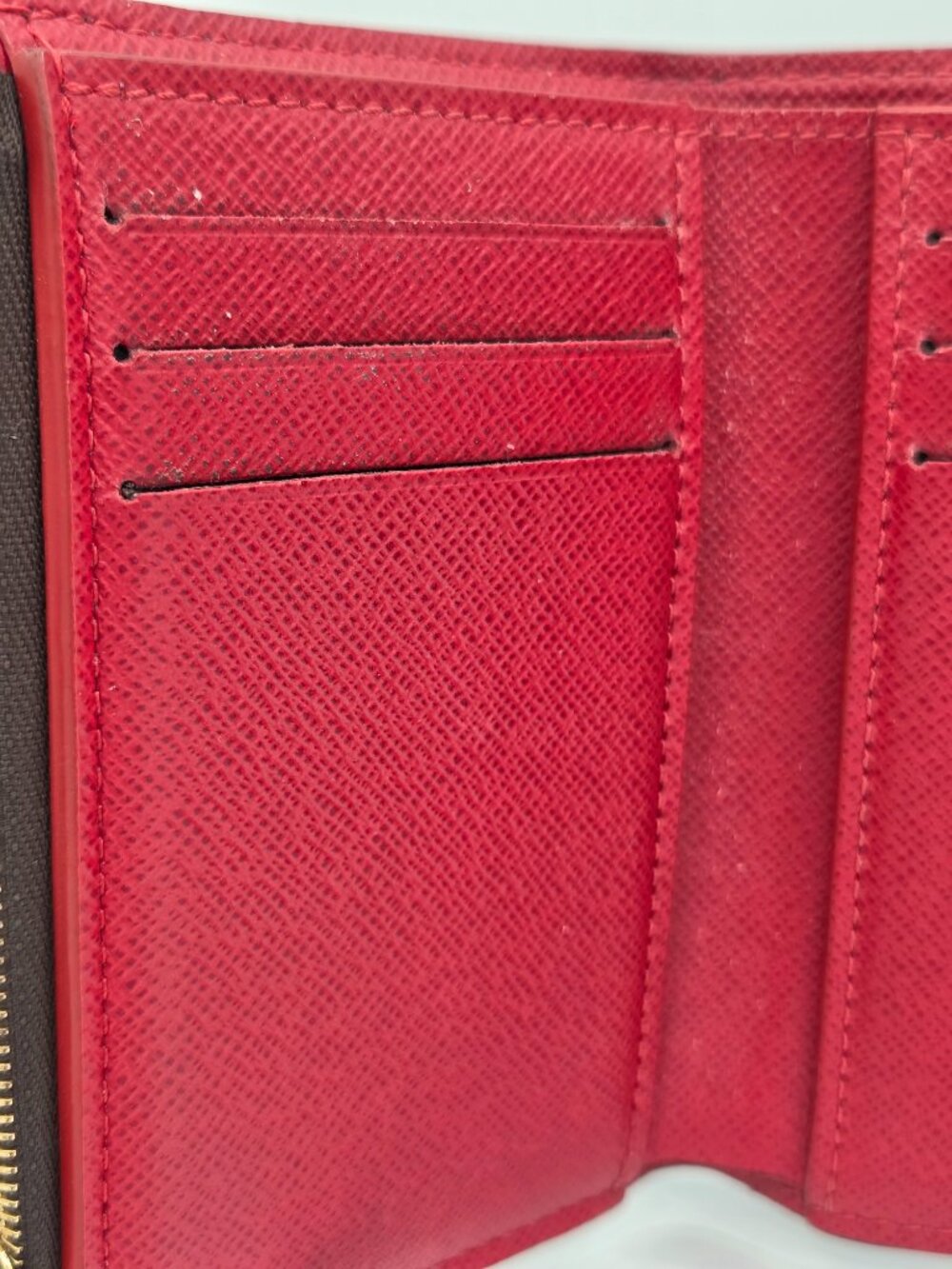Louis Vuitton Victorine Wallet โ Damier Ebene | Cherry Interior | Pre-Owned - Picture 11 of 16